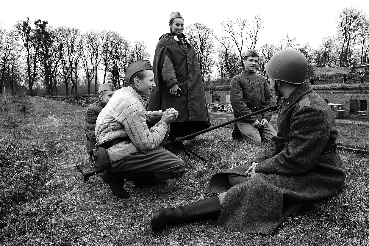 Re-Enact A Scene Of The 'Battle For Konigsberg'