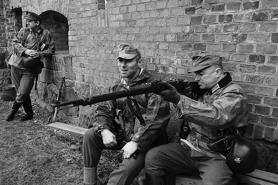 Re-Enact A Scene Of The 'Battle For Konigsberg'